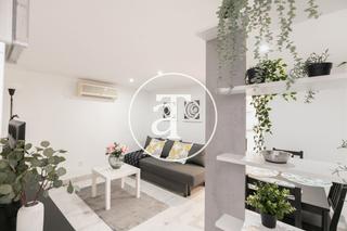 Affitto Duplex in Carrer de viladomat 213. Dúplex de alquiler temporal de 2 habitaciones en eixample esquer