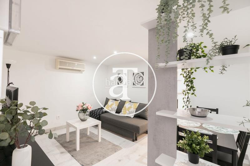Foto 1925dd69-659d-4856-b3f7-418460bef15b. Alquiler dúplex en carrer de viladomat 213 dúplex de alquiler temporal de 2 habitaciones en eixample esquerra en Barcelona