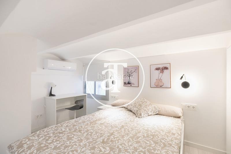 Foto 3b484004-daa8-4351-8146-cf522d2689a2. Alquiler dúplex en carrer de viladomat 213 dúplex de alquiler temporal de 2 habitaciones en eixample esquerra en Barcelona