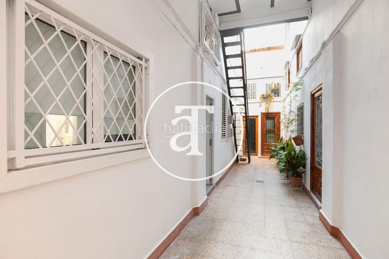 Foto 43d15f10-491b-4ad0-8481-338868f31208. Alquiler dúplex en carrer de viladomat 213 dúplex de alquiler temporal de 2 habitaciones en eixample esquerra en Barcelona