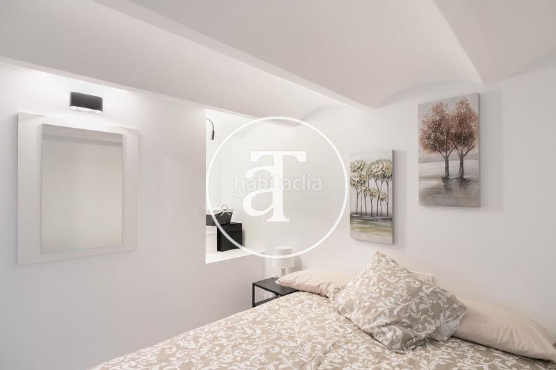 Foto af76fb2a-2c85-49a1-9e0f-83f992d6f122. Alquiler dúplex en carrer de viladomat 213 dúplex de alquiler temporal de 2 habitaciones en eixample esquerra en Barcelona