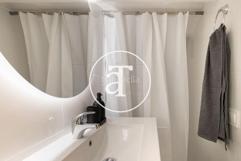 Foto b597b2fc-40a6-416f-bc6b-f9c9b51ea859. Alquiler dúplex en carrer de viladomat 213 dúplex de alquiler temporal de 2 habitaciones en eixample esquerra en Barcelona