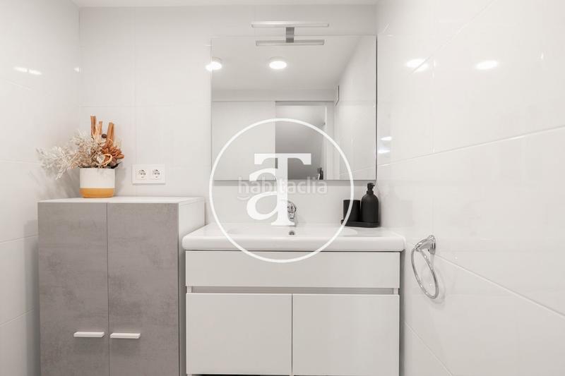 Foto b62773f9-cf0c-4060-8c0c-98e886eb1dba. Alquiler dúplex en carrer de viladomat 213 dúplex de alquiler temporal de 2 habitaciones en eixample esquerra en Barcelona