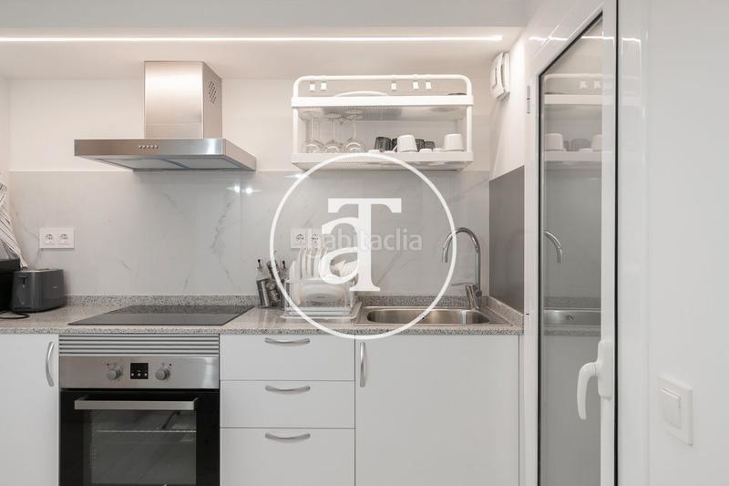 Foto b9a6a826-32bf-4c9b-93b7-101f450a6f92. Alquiler dúplex en carrer de viladomat 213 dúplex de alquiler temporal de 2 habitaciones en eixample esquerra en Barcelona