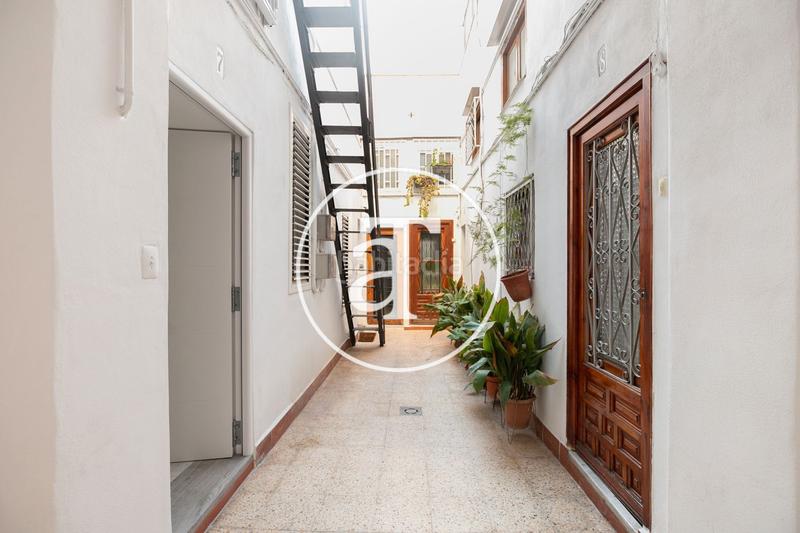 Foto d3ff7d68-9941-4df2-94ad-b9a5247e266b. Alquiler dúplex en carrer de viladomat 213 dúplex de alquiler temporal de 2 habitaciones en eixample esquerra en Barcelona