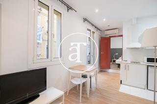 Miete Etagenwohnung in Carrer de vinaròs 11. Piso de alquiler temporal completamente equipado al lado del mar