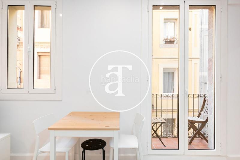 Foto 32cae9b2-2866-4c1a-822c-df0c84986222. Lloguer pis a carrer de vinaròs 11 a Barceloneta Barcelona