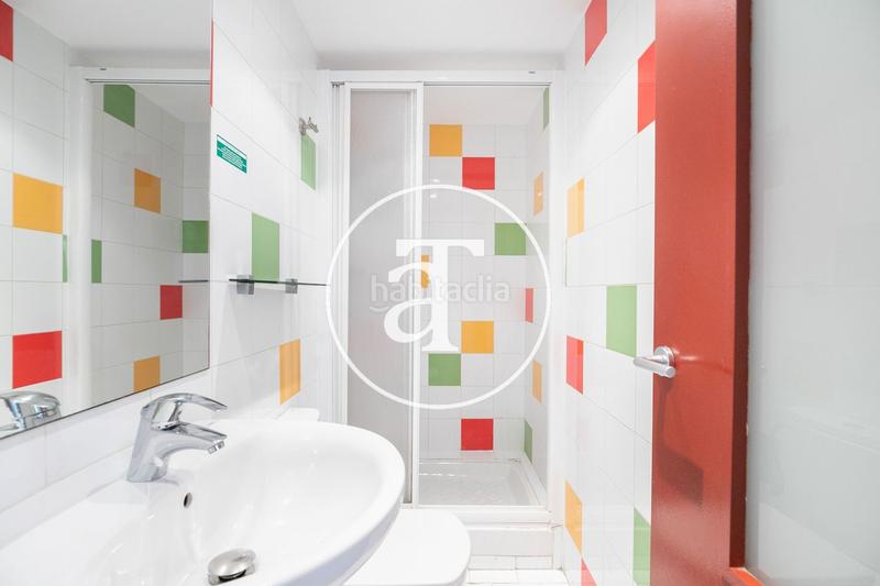 Foto 4d7cd76a-76a0-47eb-a344-5597f7918a94. Rent flat in carrer de vinaròs 11 in Barceloneta Barcelona