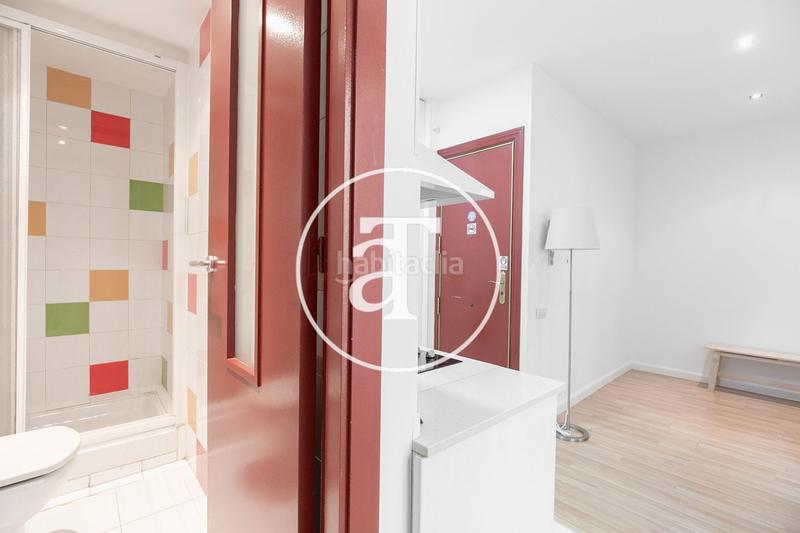 Foto 5425dc3f-6e90-4e0f-a1f2-546384c09c24. Rent flat in carrer de vinaròs 11 in Barceloneta Barcelona