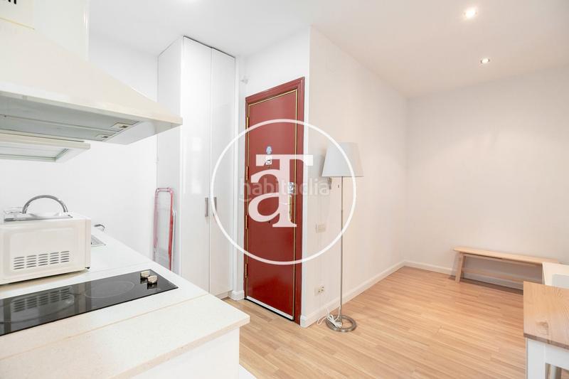 Foto 97c4d520-8b2d-4013-acb3-64a570ced654. Rent flat in carrer de vinaròs 11 in Barceloneta Barcelona