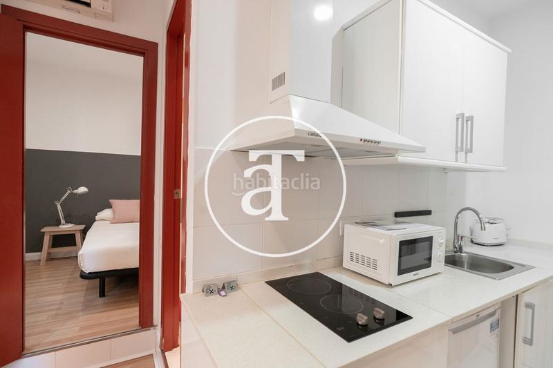 Foto dac2f5e3-aedf-47bd-a809-b27201bfa52c. Rent flat in carrer de vinaròs 11 in Barceloneta Barcelona