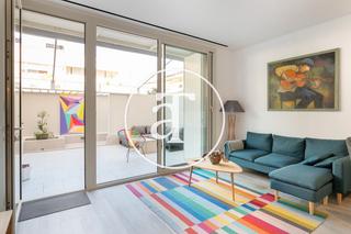 Lloguer Pis a Carrer del perelló 58. Piso de alquiler temporal de 2 habitaciones, terraza y piscina c
