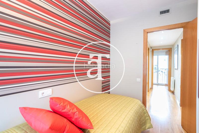 Foto 5d9bb9c1-3f66-416b-b9ee-912466ca418a. Alquiler piso  de alquiler temporal de 3 habitaciones y terraza a pasos de paseo sant joan en Barcelona