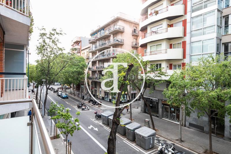 Foto 5fa2eec5-8ed6-4665-8dbc-e1482df4f621. Alquiler piso  de alquiler temporal de 3 habitaciones y terraza a pasos de paseo sant joan en Barcelona