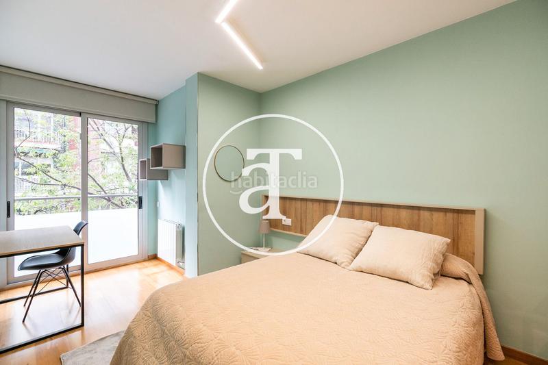 Foto b60406b2-e1e1-4a0e-9356-0c2ea84c6782. Alquiler piso  de alquiler temporal de 3 habitaciones y terraza a pasos de paseo sant joan en Barcelona