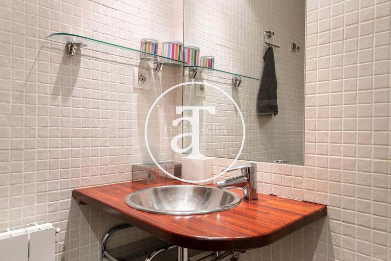 Foto cea3d706-a400-4850-8531-06d258a16b85. Alquiler piso  de alquiler temporal de 3 habitaciones y terraza a pasos de paseo sant joan en Barcelona