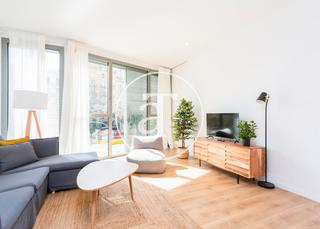 Location Appartement  Carrer de provença. Piso de alquiler temporal de 3 habitaciones, terraza y piscina c