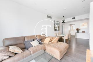 Rent Flat  Plaça d'europa. Piso de alquiler temporal de 2 habitaciones con piscina comunita