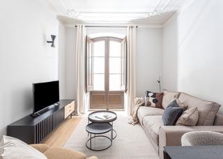 Rent Flat in Carrer d'en serra 13. Piso de alquiler temporal de 2 habitaciones en el gótico