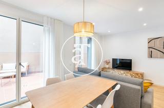 Location Appartement  Carrer de vallhonrat. Dúplex de alquiler temporal de 2 habitaciones y terraza en poble