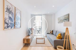 Rent Flat in Carrer de vallhonrat 8. Dúplex de alquiler temporal de 2 habitaciones en poble sec