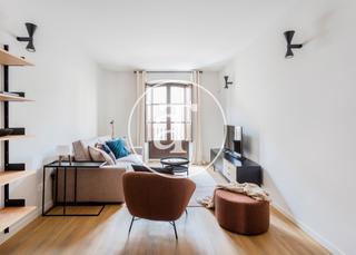 Affitto Appartamento in Carrer d'en serra 14. Piso de alquiler temporal de 2 habitaciones en el gótico