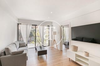 Affitto Appartamento  Carrer de rocafort. Piso de alquiler temporal de 1 habitación  a un paso de plaza es