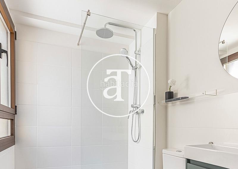 Foto 79bfd651-e403-46b1-bd59-32fcba8a994b. Rent flat in carrer de sant bertran 8 in Raval Barcelona