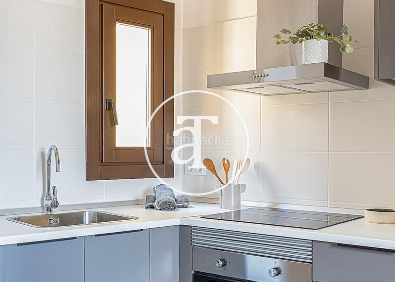 Foto bef07c34-eb14-4774-8a53-43de5cfa07c9. Rent flat in carrer de sant bertran 8 in Raval Barcelona