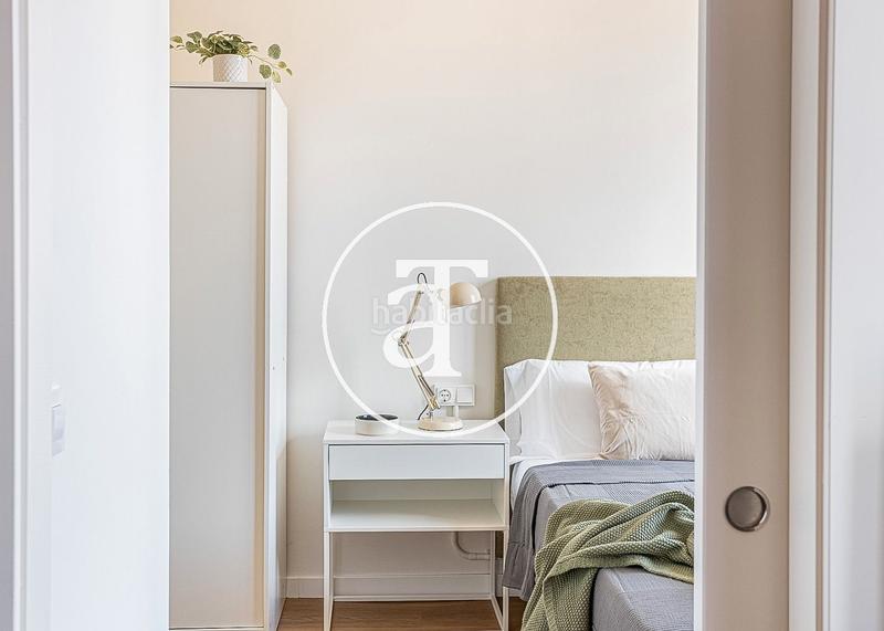 Foto c4ea89e0-d2a1-40c9-a430-317f5600db5d. Rent flat in carrer de sant bertran 8 in Raval Barcelona