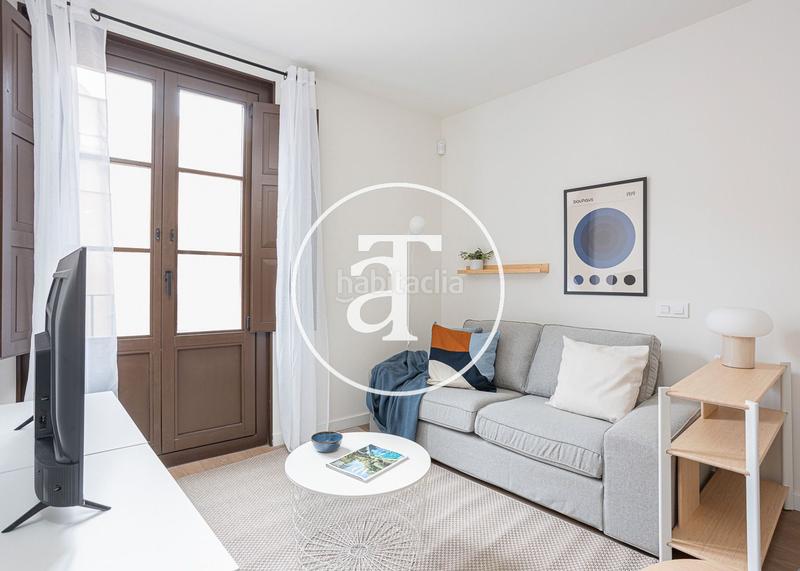 Foto 0cbc473b-1609-42a2-8f80-4e0c4d217225. Rent flat in carrer de sant bertran 8 in Raval Barcelona