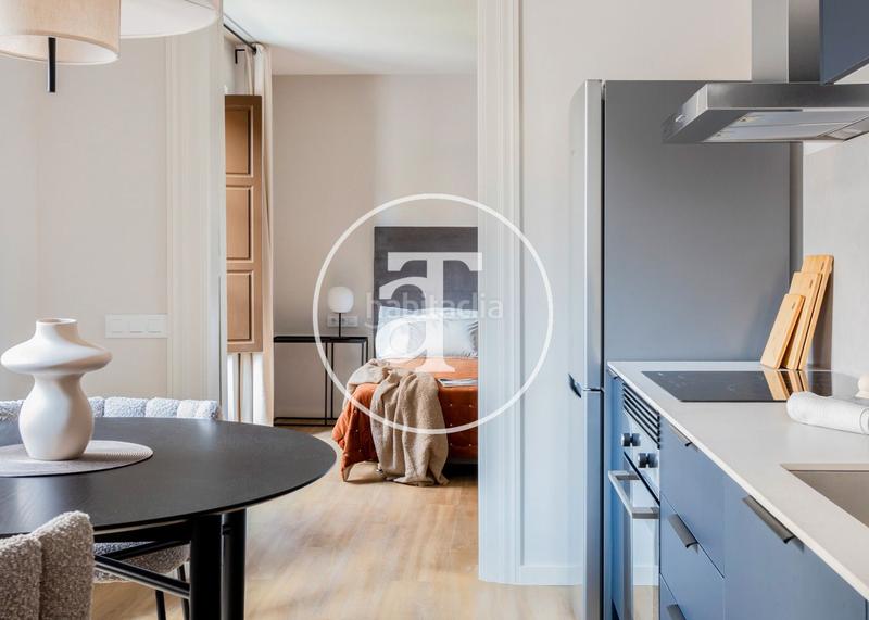 Foto ac6fdf8e-b97f-46bb-abe6-d5c692e7023d. Location appartement dans carrer d'en serra 13 dans Barcelona