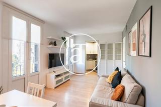 Miete Etagenwohnung  Carrer del rosselló. Piso de alquiler temporal de 1 habitación y estudio en el barrio