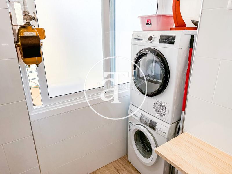 Foto 4e95b25b-e935-4dbc-be46-c2786c08e562. Alquiler piso  de alquiler temporal de 3 habitaciones y terraza en nou barris en Barcelona