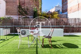 Location Appartement à Carrer de sant cugat del vallès 31. Casa de alquiler temporal con 1 habitación y terraza a unos paso