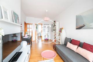 Location Appartement  Avinguda meridiana. Piso de alquiler temporal de 3 habitaciones y terraza en av. mer