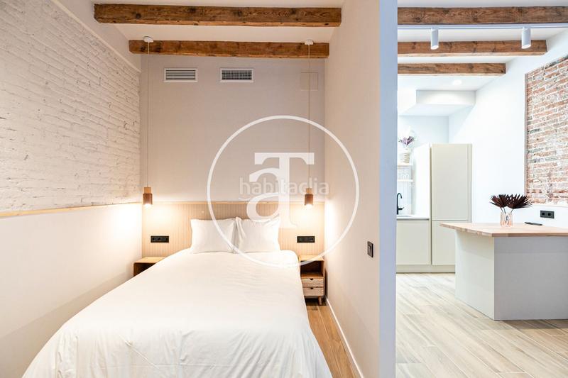 Foto 7094b5c4-f9ef-4e87-b7ba-86ee606e0527. Lloguer casa aparellada a carrer de sant cugat del vallès 51 a Barcelona