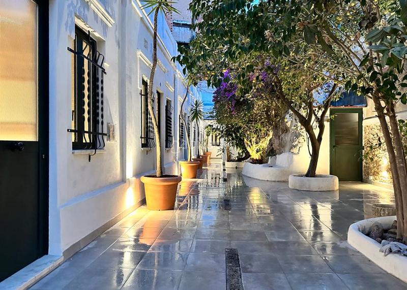 Foto 8d8893f6-521c-479c-b2a4-46518029f48e. Lloguer casa aparellada a carrer de sant cugat del vallès 51 a Barcelona