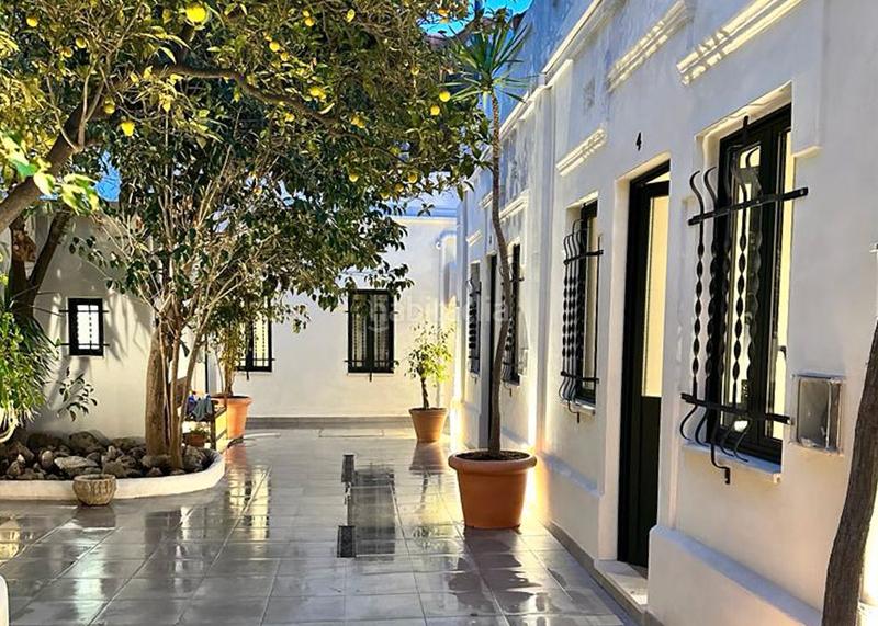 Foto e65789c6-d798-406c-bfd6-4a2ebf2965d3. Miete doppelhaus in carrer de sant cugat del vallès 51 in Barcelona