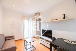 Alquiler Piso  Carrer de calàbria. Piso de alquiler temporal de 2 habitaciones y estudio en carrer
