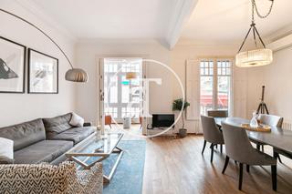 Miete Etagenwohnung in Carrer de parís 177. Piso de alquiler temporal de 3 habitaciones y un estudio en carr