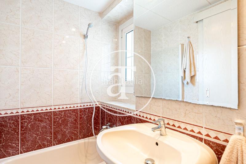 Foto d858a8b4-94e0-4334-8ad8-3ab174c06a46. Rent flat with heating in Collblanc Hospitalet de Llobregat (L´)