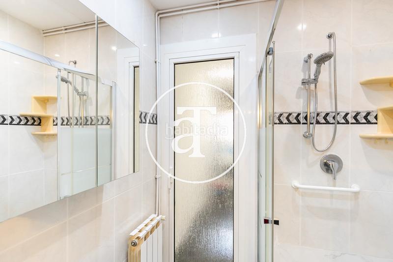 Foto 74a78851-4e0a-4804-a99f-6578a1f8a8a6. Affitto appartamento in calle almirall churruca 10 in Barcelona