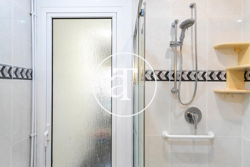 Foto ed5ed9df-b145-4f07-b331-f30d7642d74c. Affitto appartamento in calle almirall churruca 10 in Barcelona