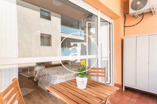 Location Appartement à Carrer de joan gamper 22. Estudio de alquiler temporal con terraza a pasos de l'illa diago