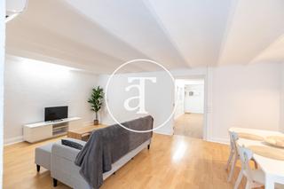 Location Appartement à Carrer del consell de cent 344. Piso de alquiler temporal de 3 habitaciones próximo a estación g