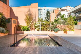 Lloguer Dúplex a Carrer de ca l'alegre de dalt 52. Dúplex de alquiler temporal de 2 habitaciones y piscina comunita