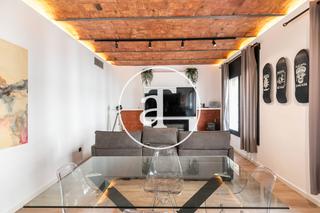 Rent Flat in Carrer dels madrazo 87. Amplio y luminoso piso amueblado con estudio a pocos minutos de