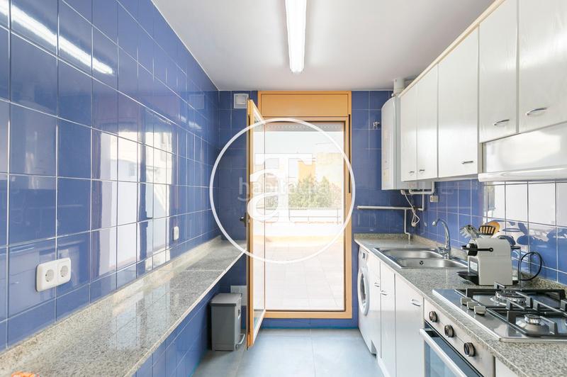 Foto 5ccf40c0-d3ec-4f3e-8ea7-64cd05163969. Rent flat in carrer sant jaume 2 in Centre Badalona