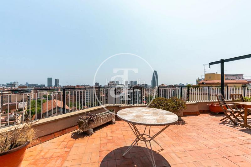 Foto 1825fb72-79ed-4d55-97d3-e94dc56450bf. Location attique avec parking dans El Camp de l´Arpa del Clot Barcelona